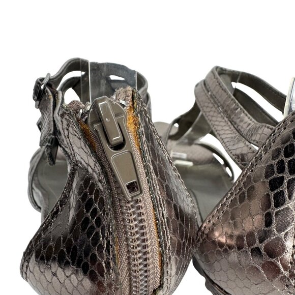 Y2K Kenneth Cole Reaction Bronze Faux Snake Skin Wedge Sequence Sandals Size 7.5 - Picture 4 of 12